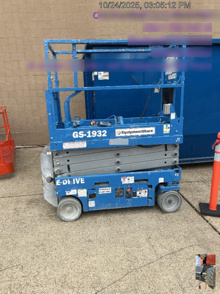 2021 GENIE GS-1932