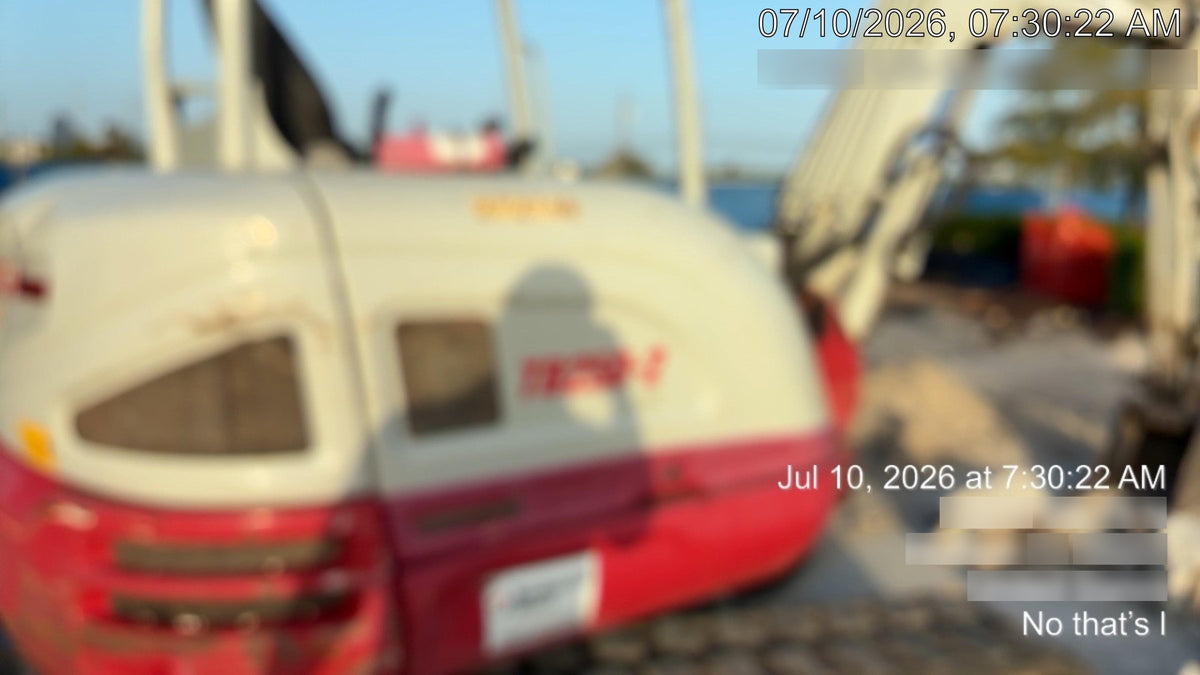 2022 TAKEUCHI TB250-2R