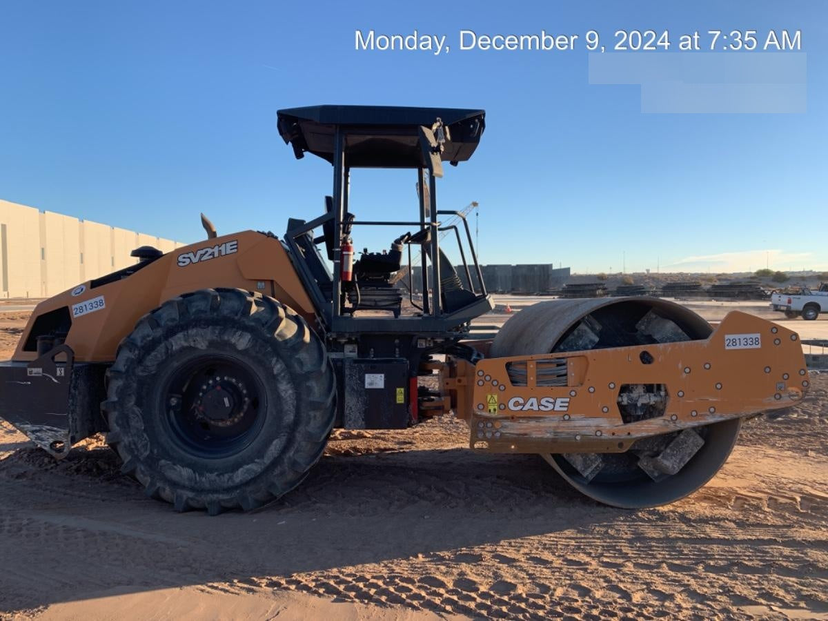 2023 CASE SV211E