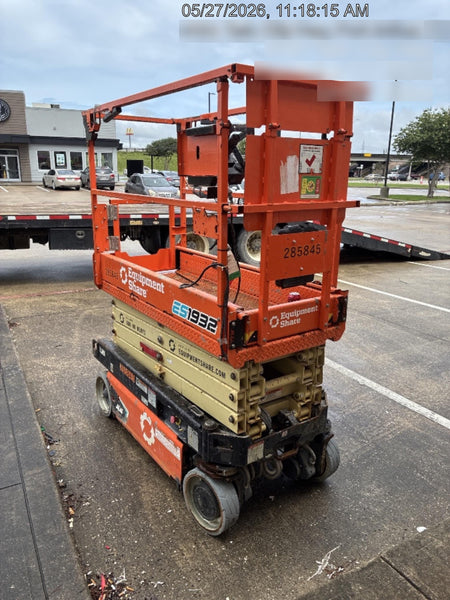 2022 JLG ES1932