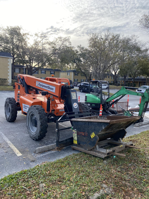 2019 ARROW MATERIAL HANDLING Dump Hopper