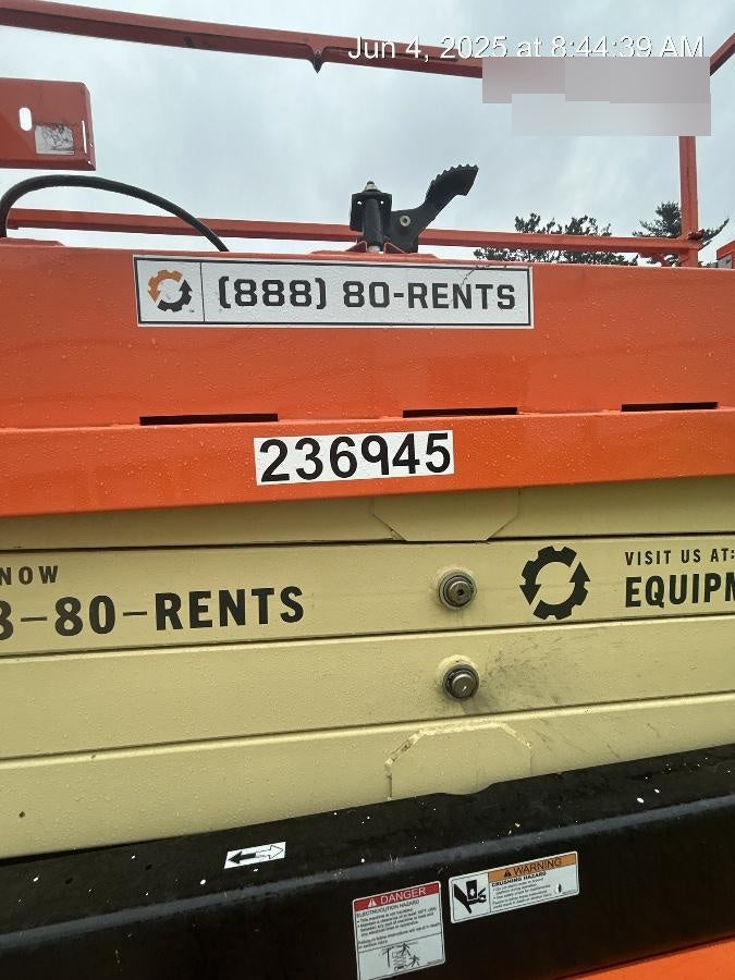 2022 JLG ES2632