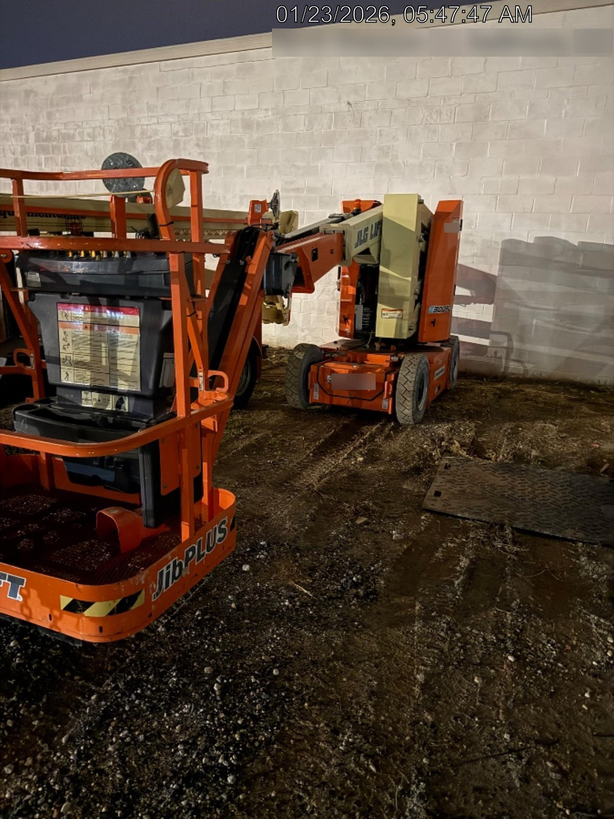 2022 JLG E300AJP