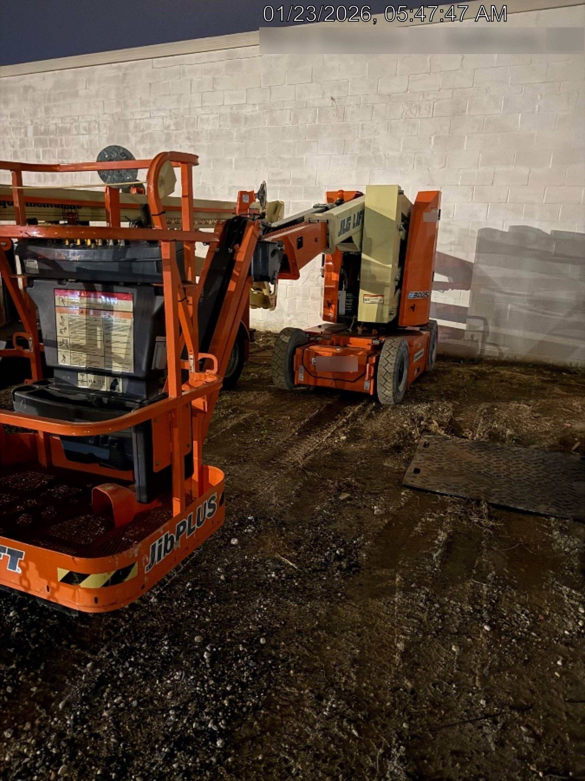 2022 JLG E300AJP
