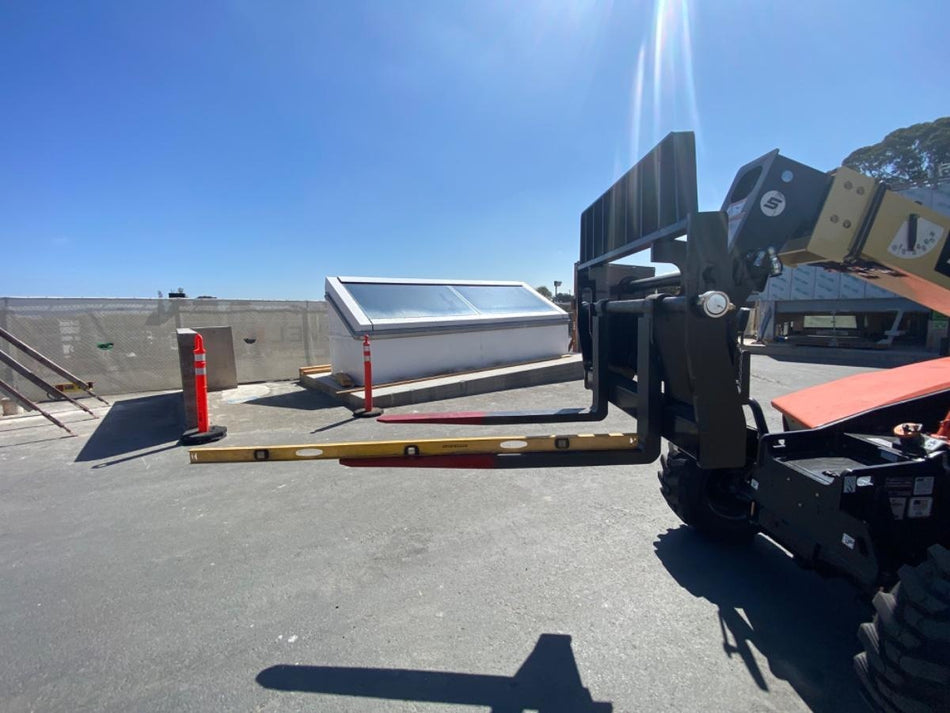 2025 JLG 519