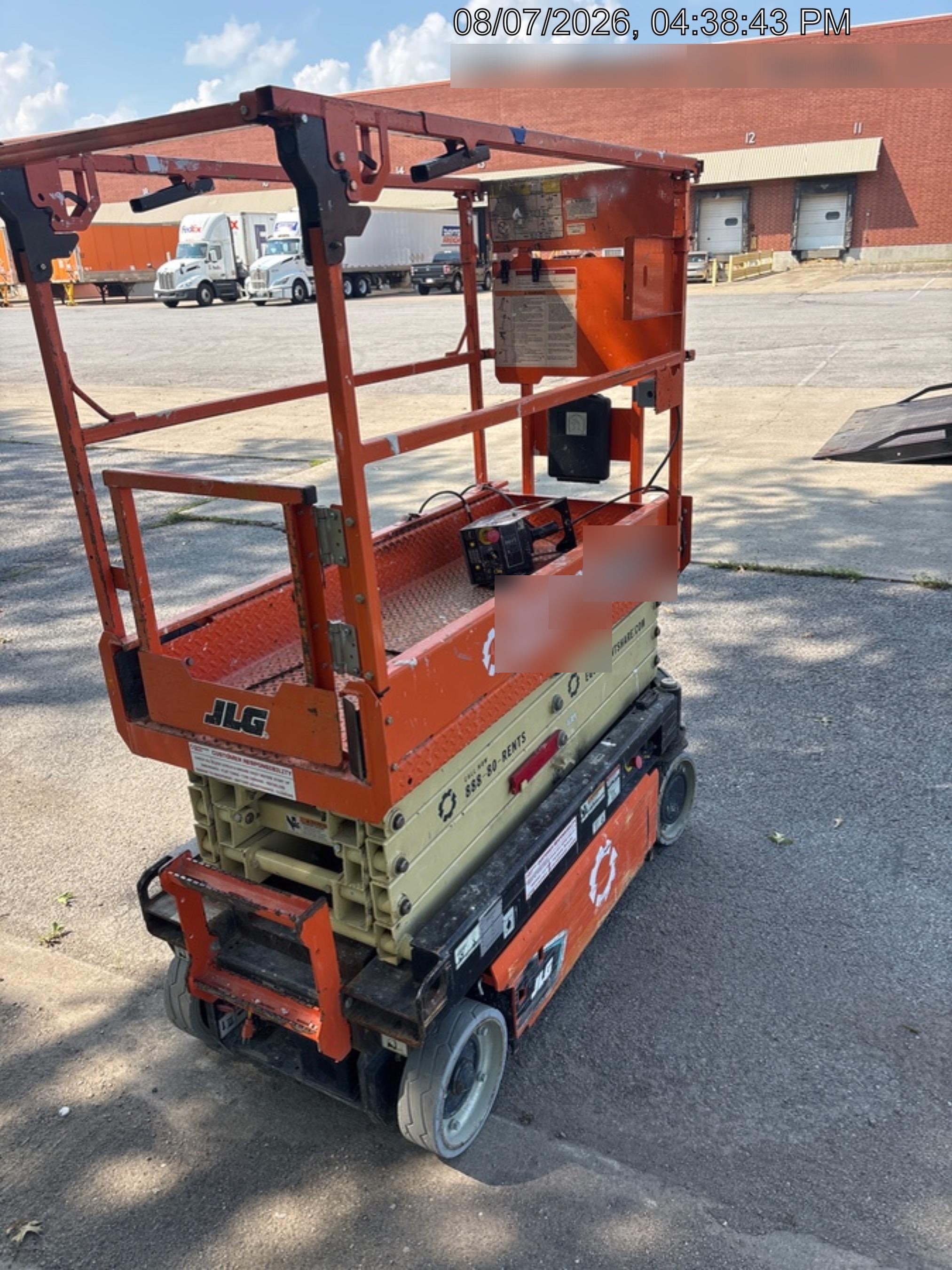 2022 JLG ES1932