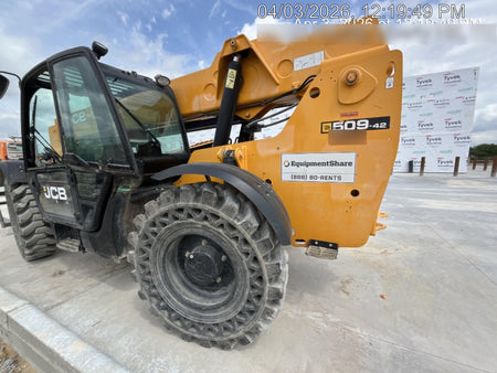 2018 JCB 509-42 JCB 509-42 Enclosed Cab, 74 HP, Solid Tires, Worklights, Beacon, Aux Hydraulics, Lifting Eye