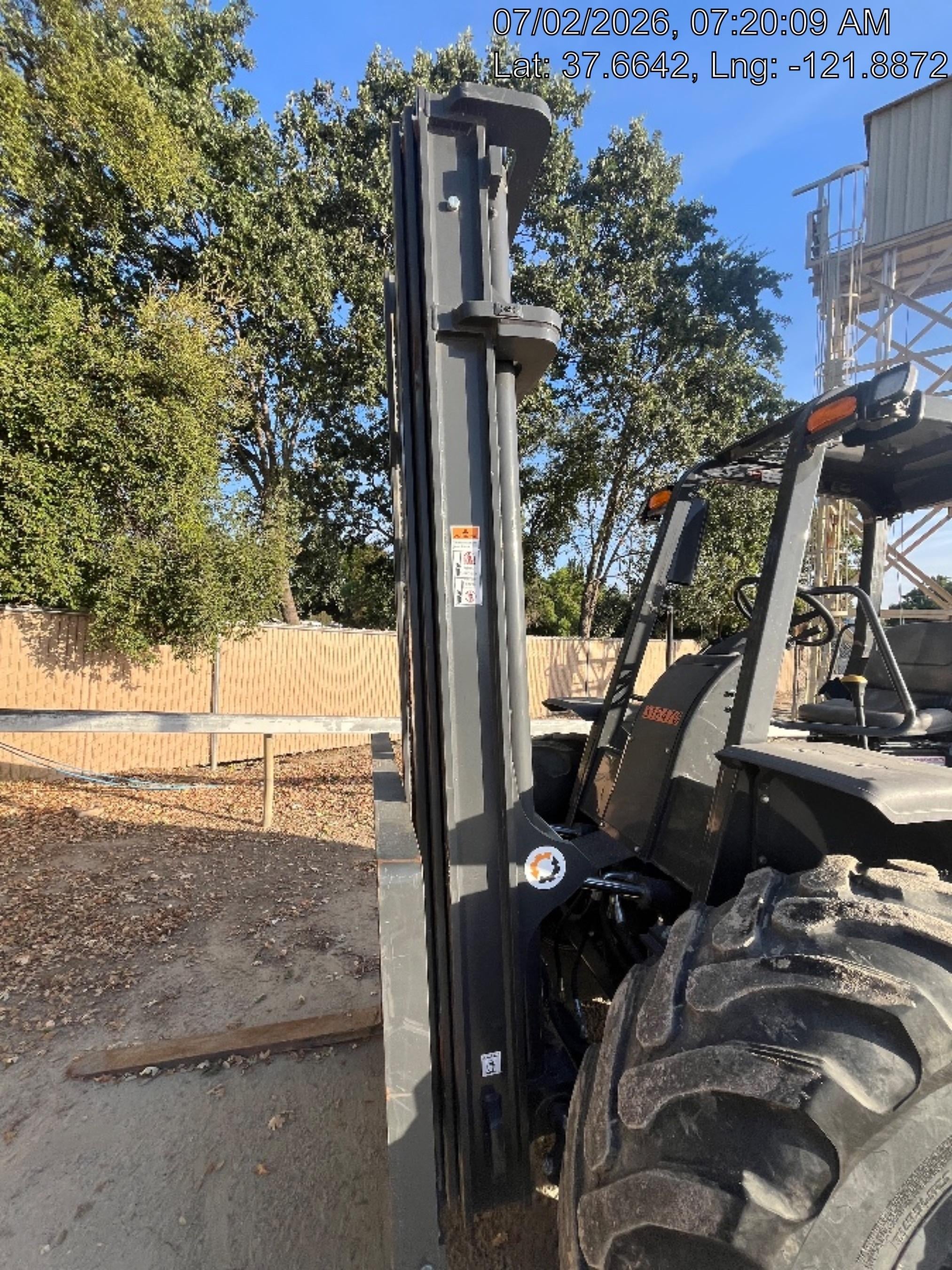 2023 CASE 588H
