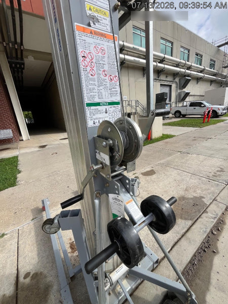 2023 GENIE SLC-24