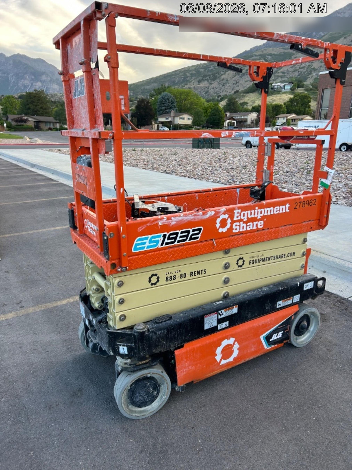 2022 JLG ES1932