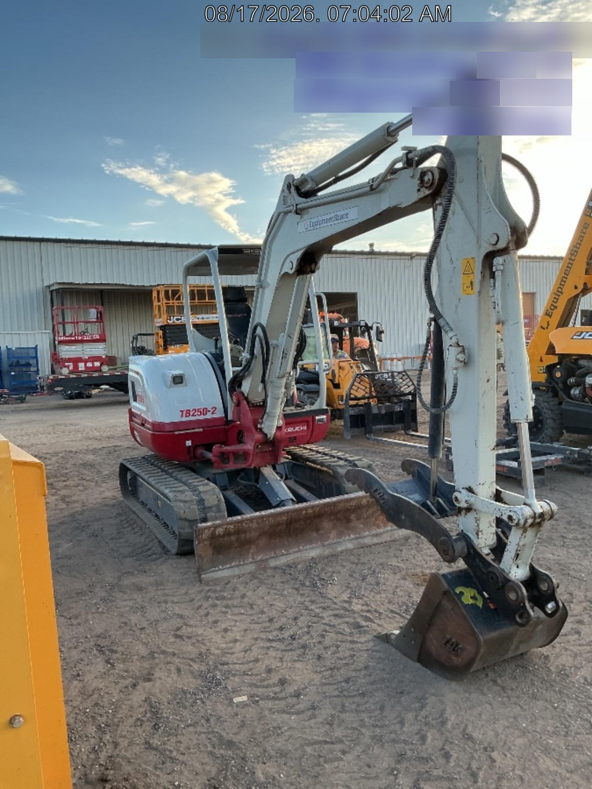 2023 TAKEUCHI TB250-2R