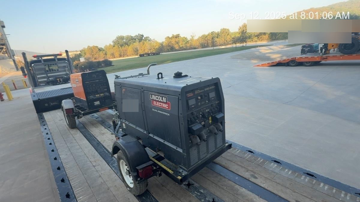 2021 Lincoln Electric Dual Maverick 200/200X Ready Pak 3 (includes trailer, cable rack, fender light kit)