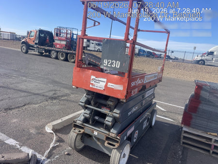 2018 Skyjack SJIII-3226 Skyjack SJIII3226 Scissor Lift w/Trojan Batteries