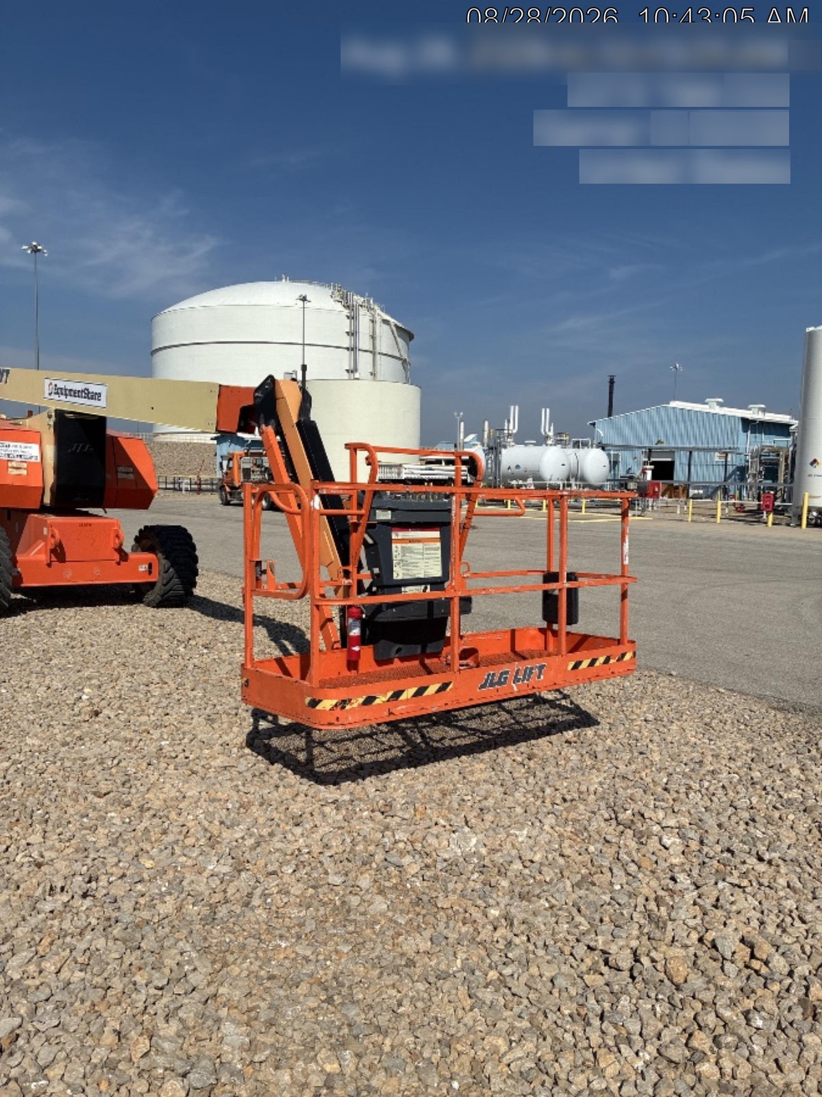 2022 JLG 800AJ