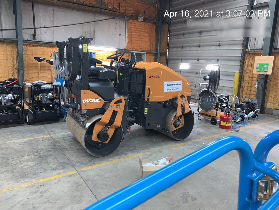 2021 CASE DV26E