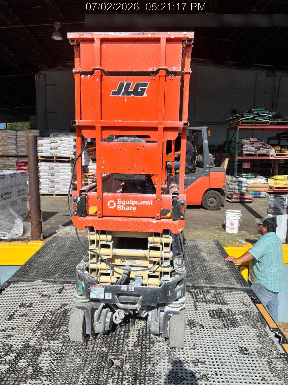 2023 JLG ES1932