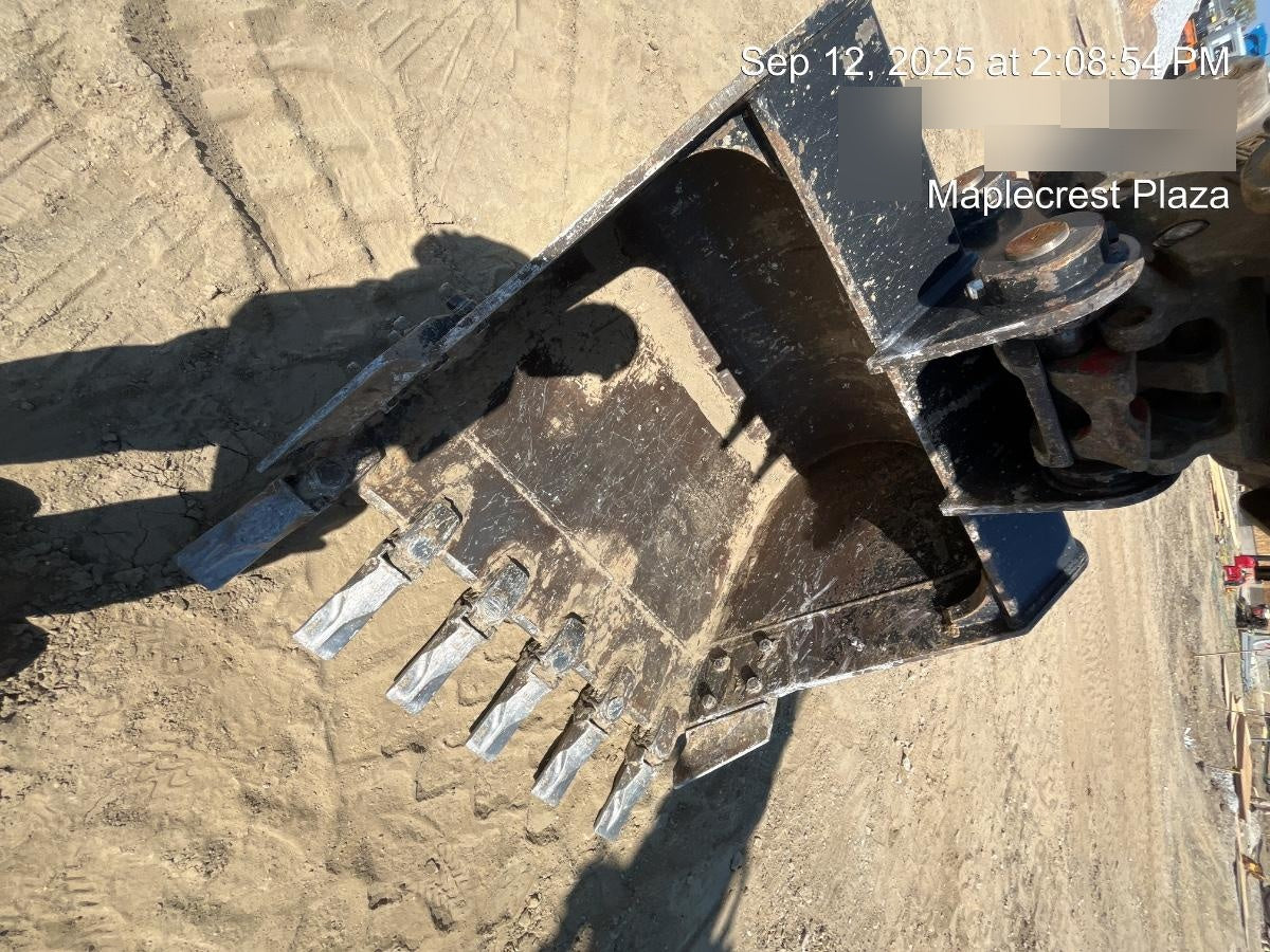 2025 FLECO 48" Bucket - Fleco