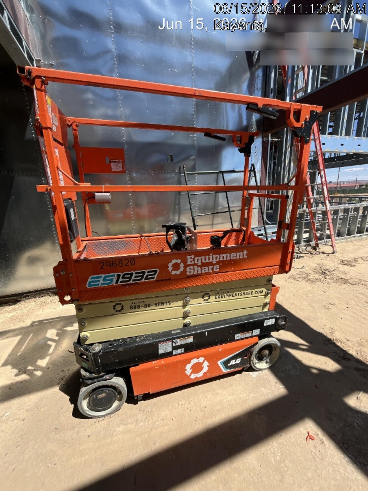 2023 JLG ES1932