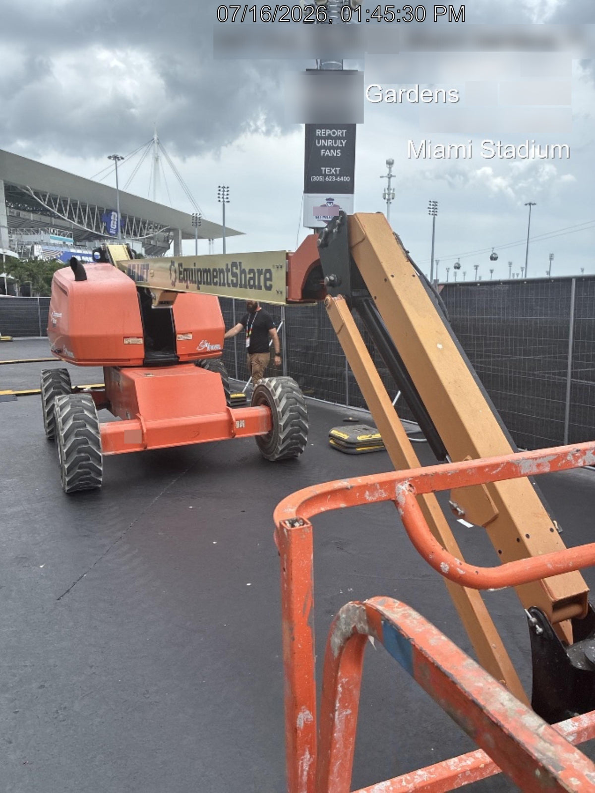 2023 JLG 460SJ