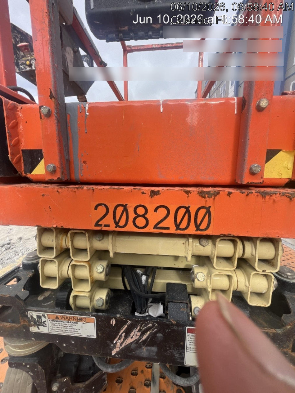 2022 JLG ES1330L