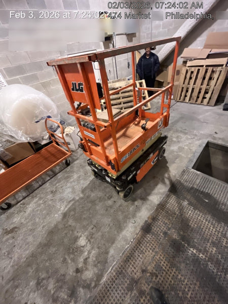 2022 JLG ES1330L