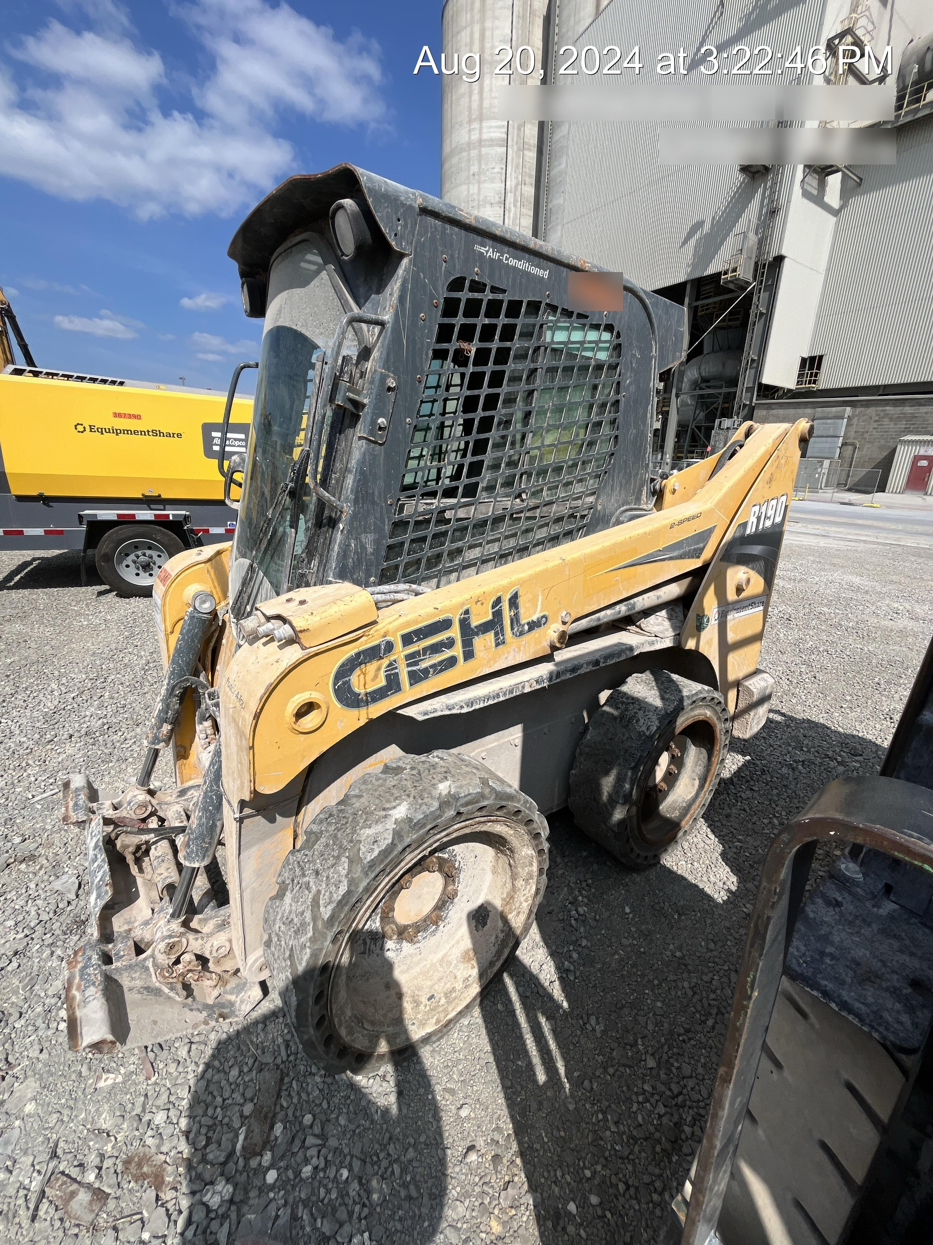 2016 GEHL R190