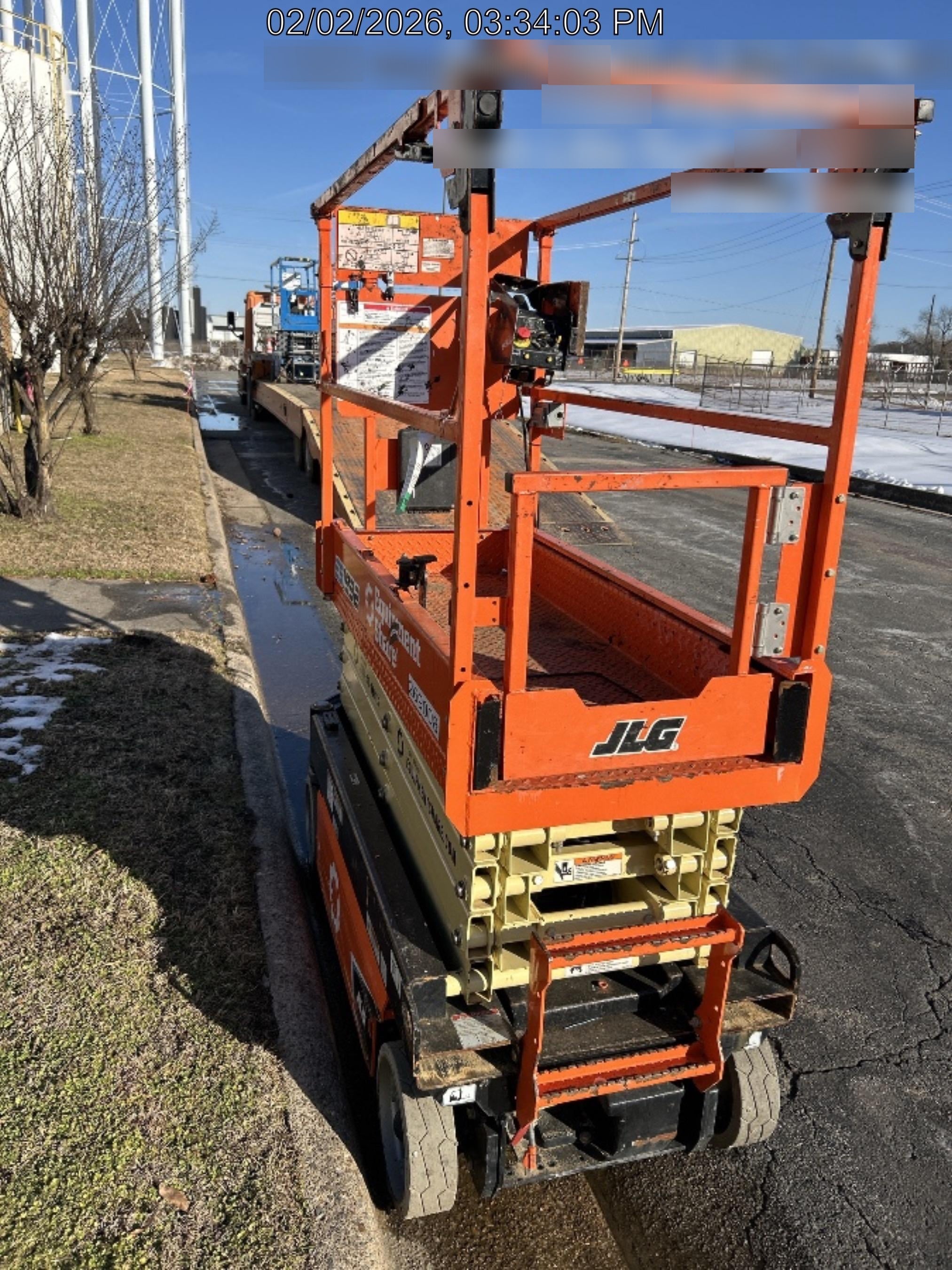 2022 JLG ES1932