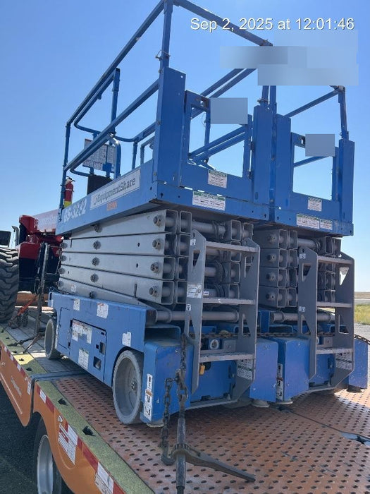 2019 Genie GS-3232 Folding rails with half height swing gate, 800 Amp Inverter