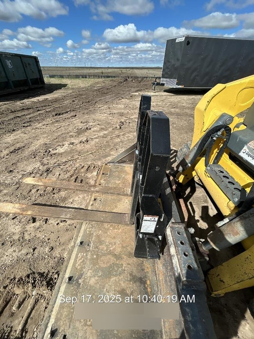 2022 TAKEUCHI 48" Pallet Forks - Takeuchi