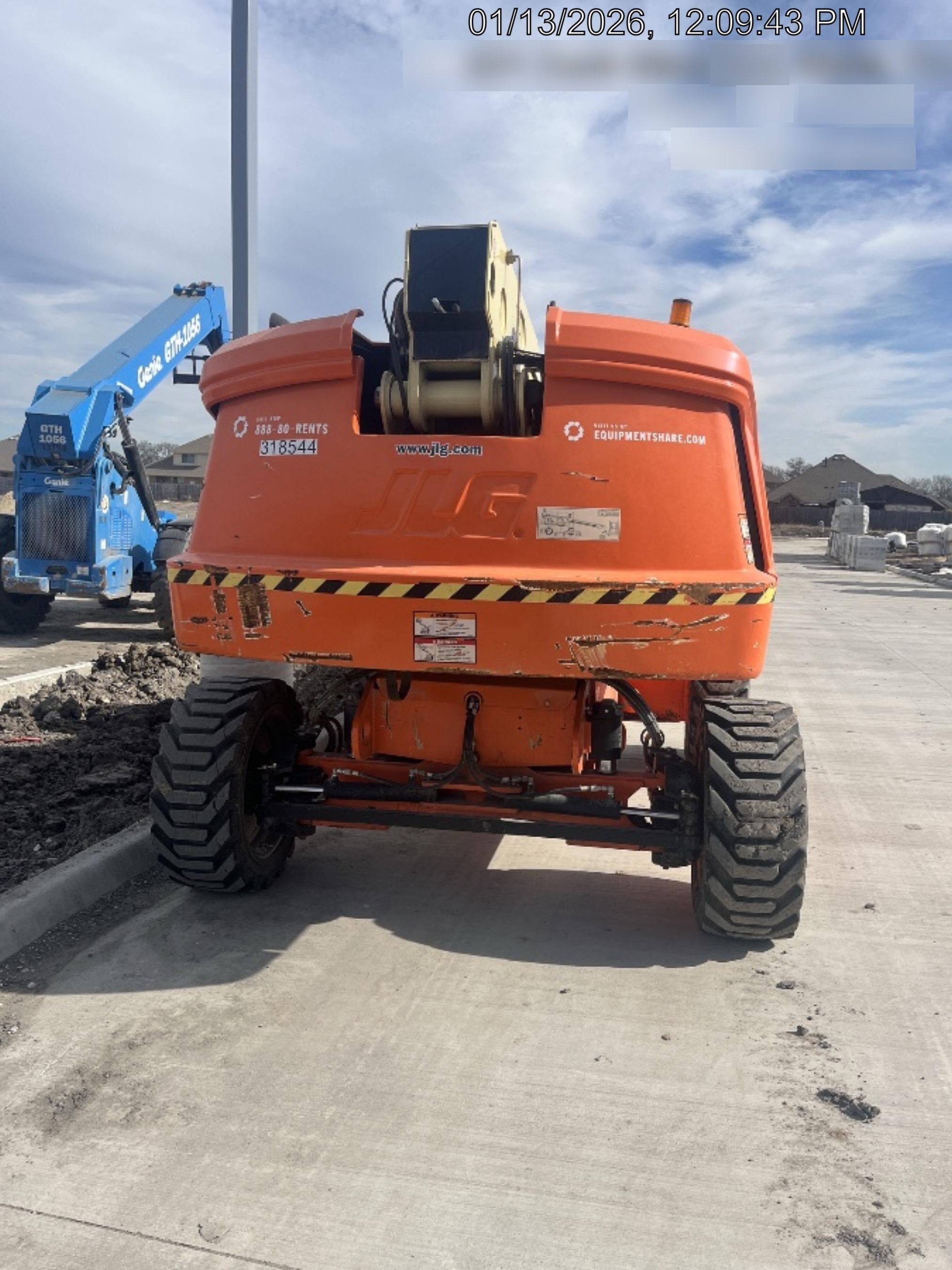 2023 JLG 660SJ