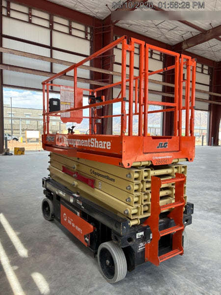 2022 JLG R4045