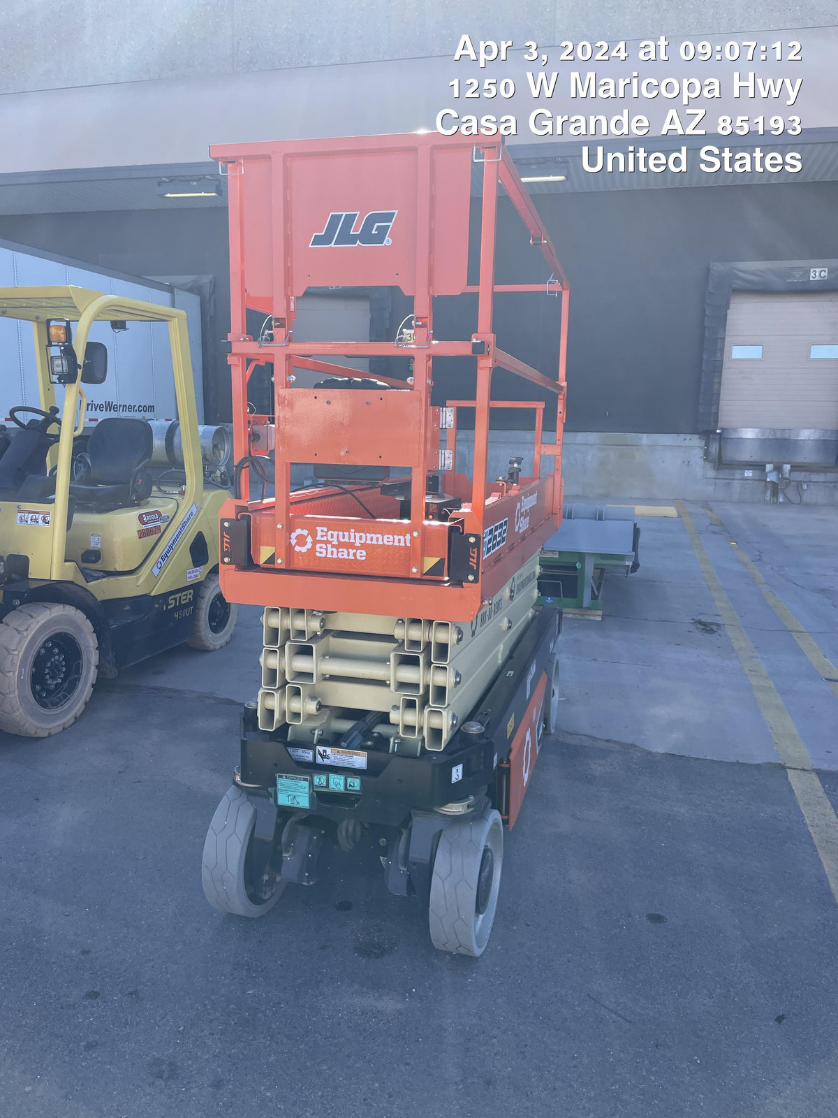 2023 JLG ES2632