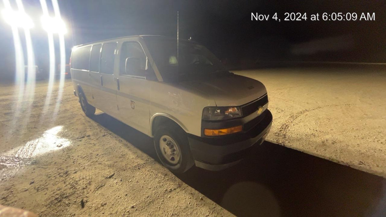 2023 CHEVROLET Express Van - Rental