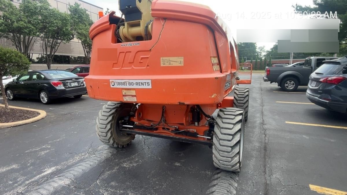 2019 JLG 660SJ