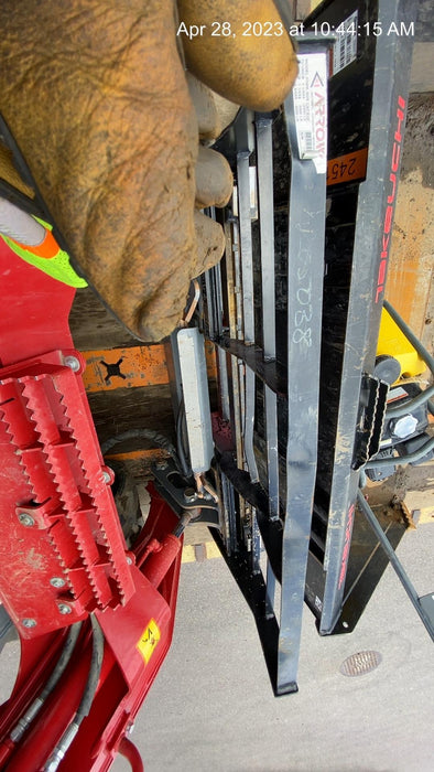 2022 ARROW MATERIAL HANDLING 60" Pallet Forks - Arrow