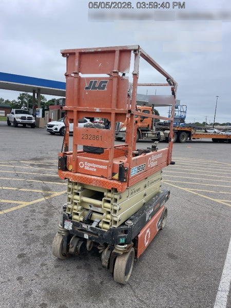 2022 JLG ES1932