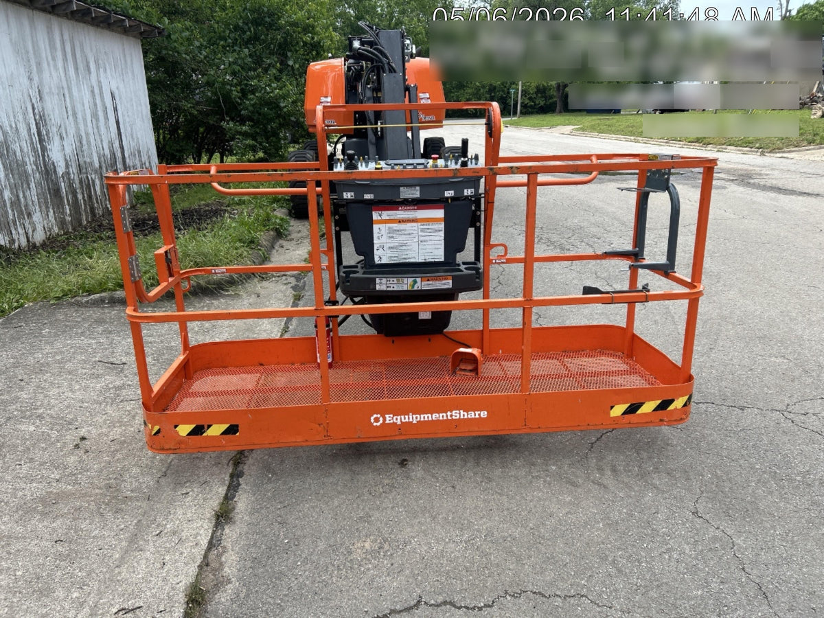 2025 JLG 660SJ