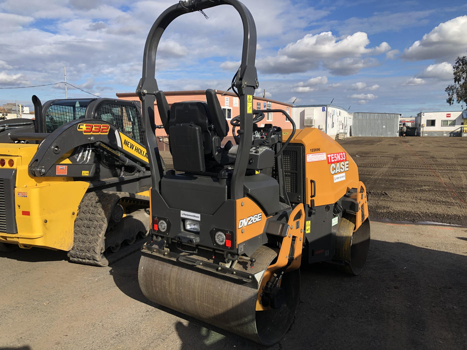 2020 CASE DV26E