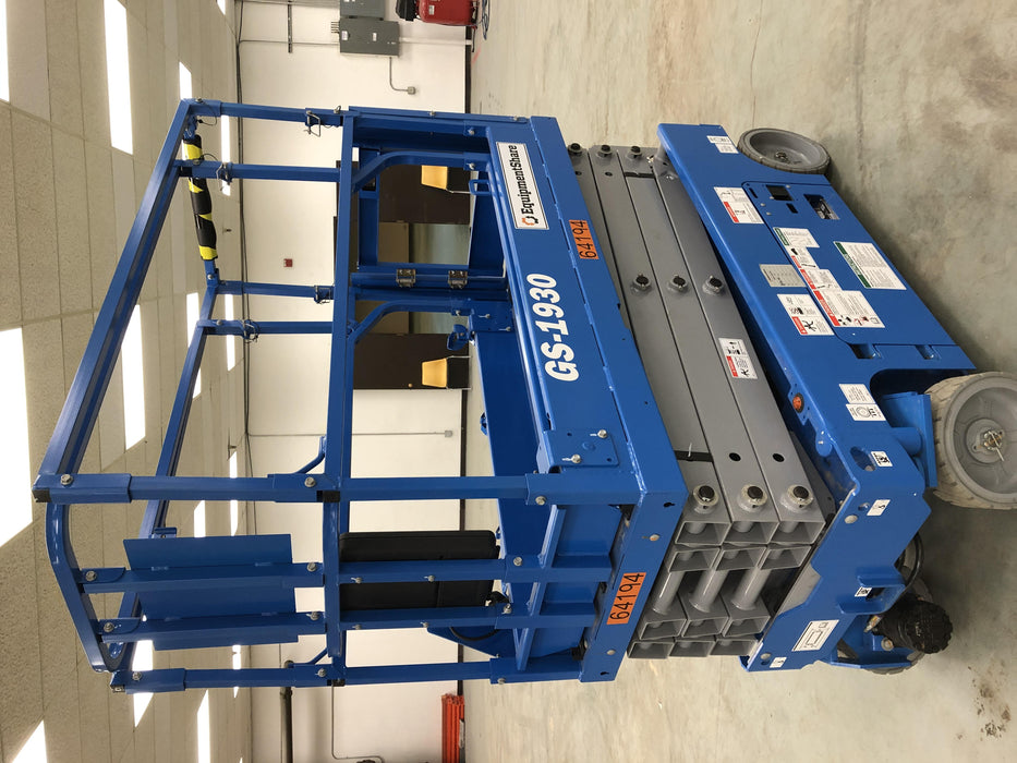 2020 Genie GS-1930 Solid Non Marking Tires, Beacon, Folding rails with half height swing gate, 800W Inverter