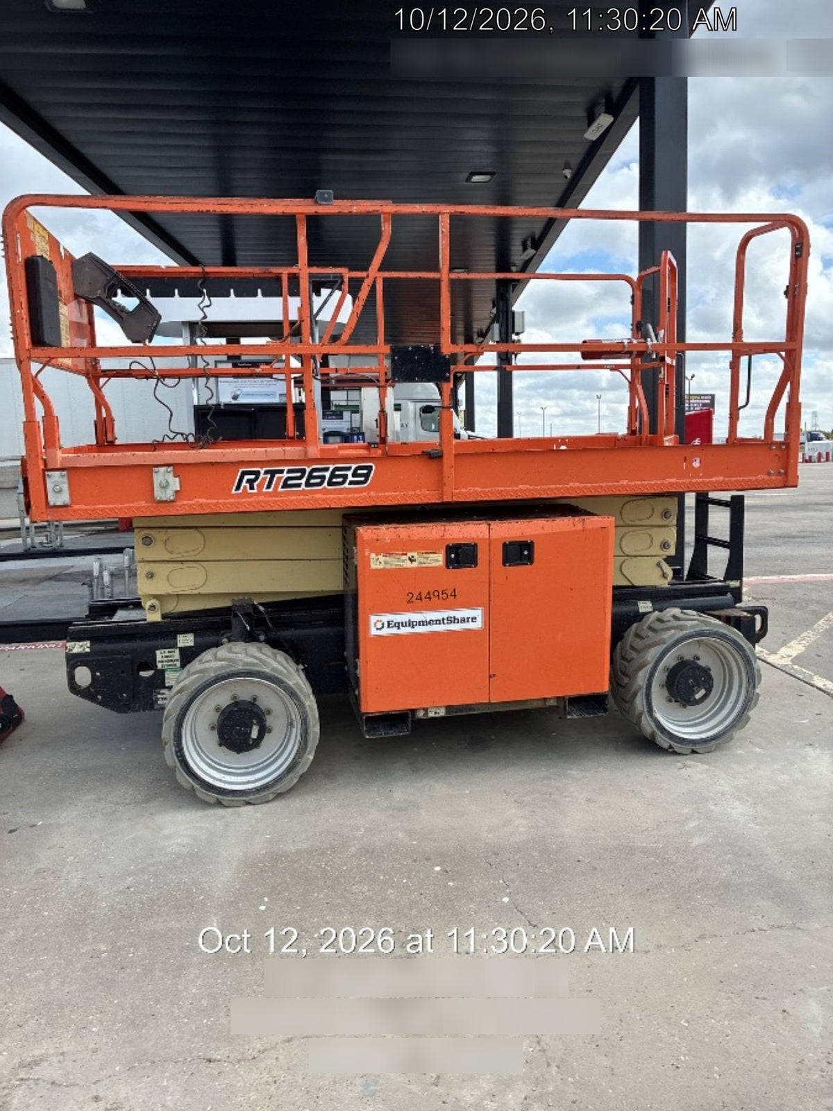 2022 JLG RT2669