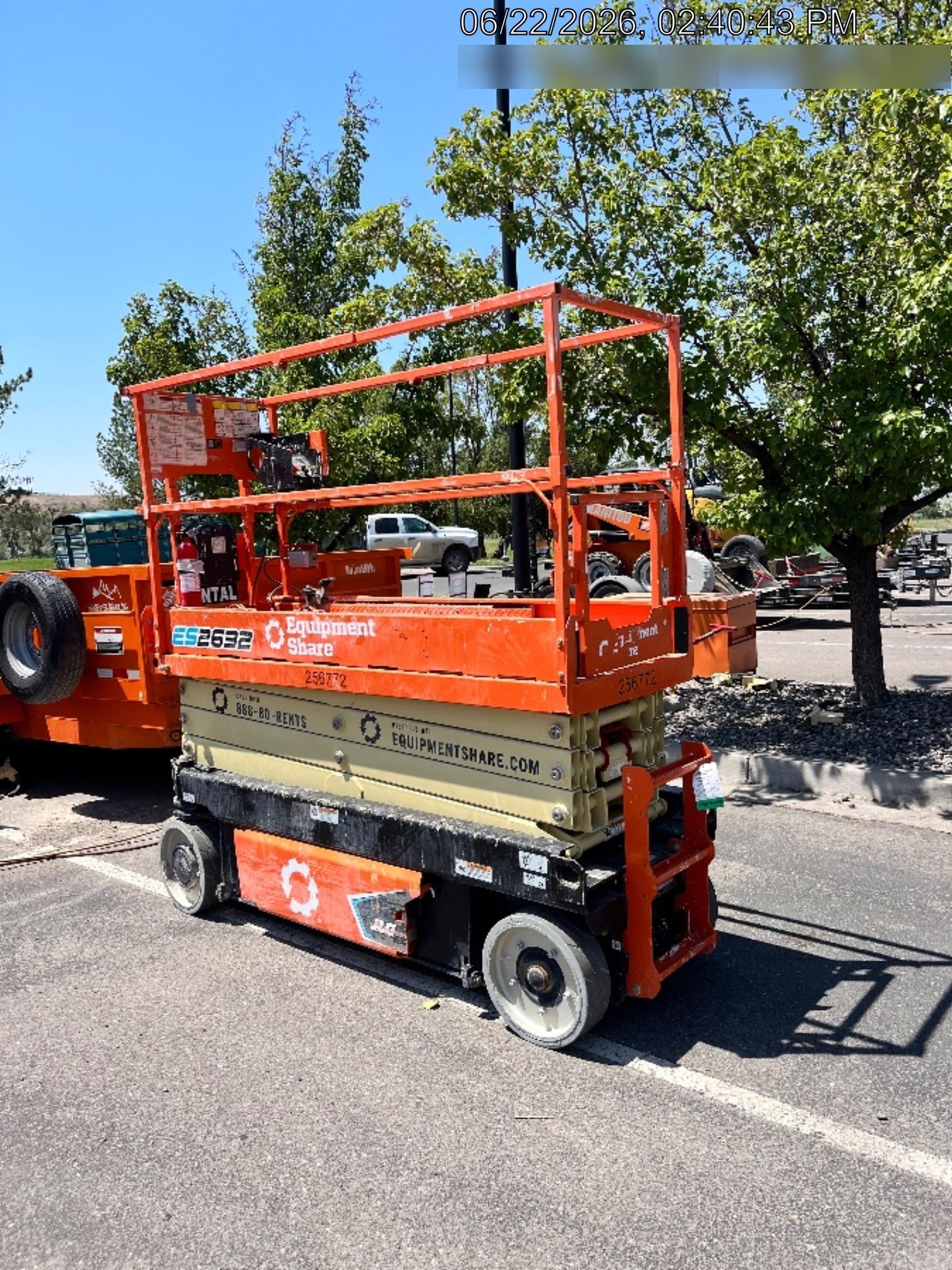 2022 JLG ES2632