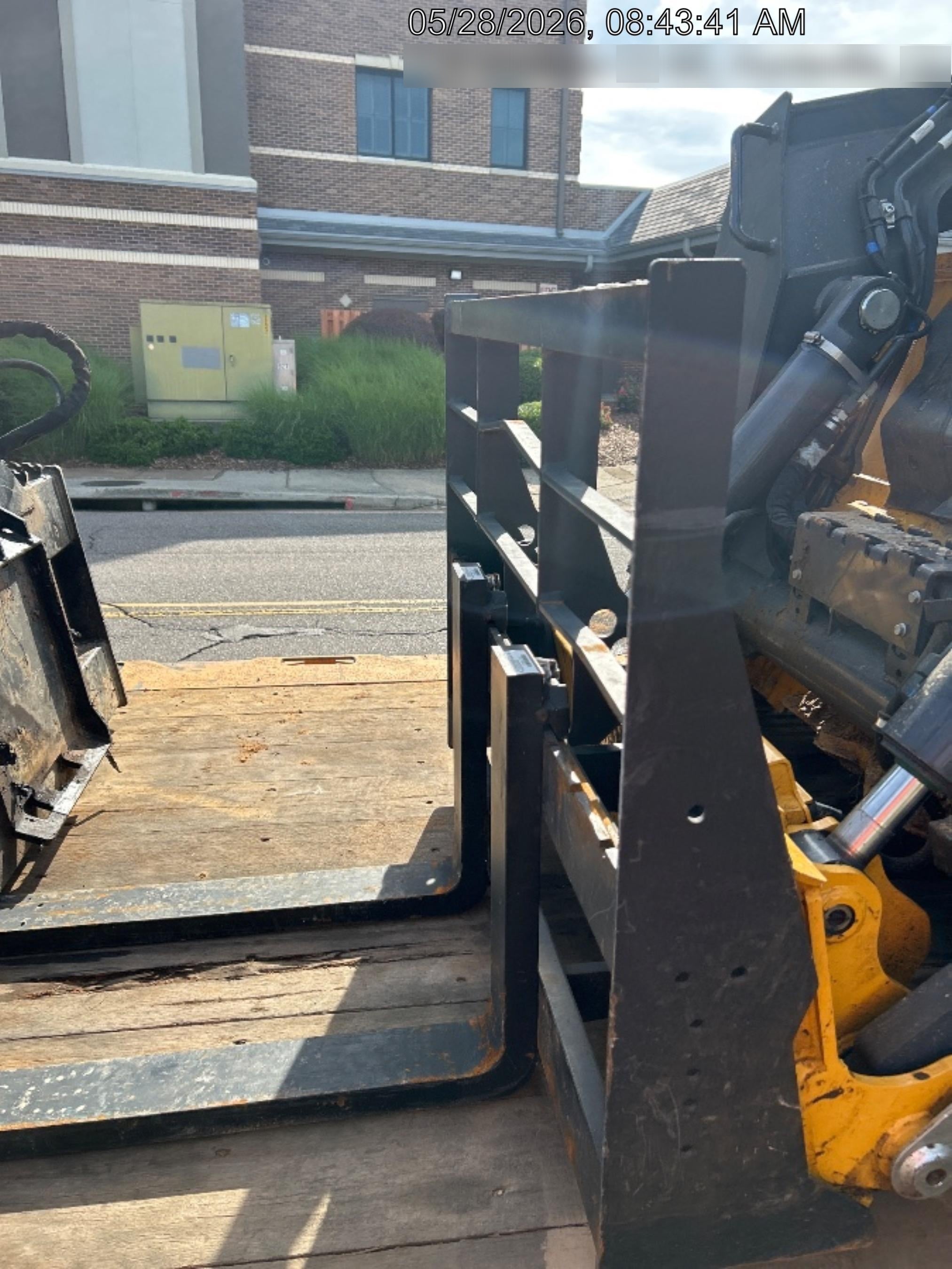 2025 ARROW MATERIAL HANDLING 48" Pallet Forks - Arrow