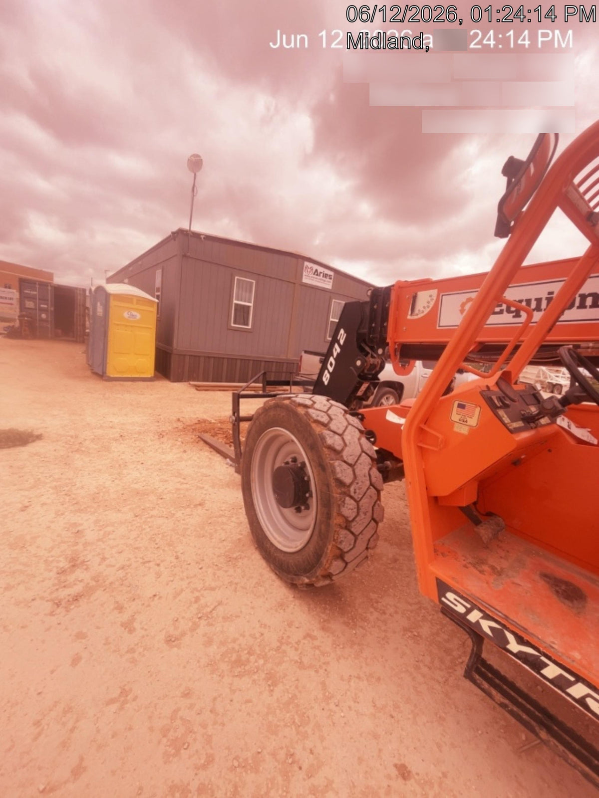 2021 SKYTRAK 8042