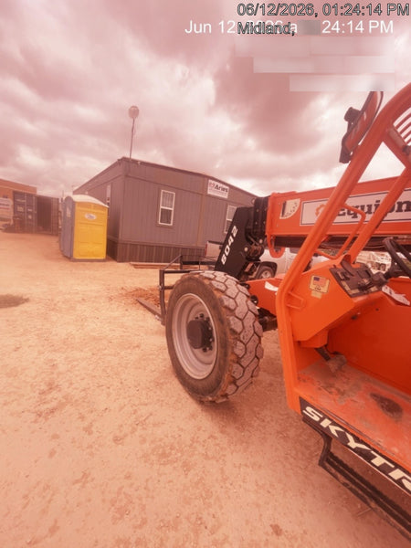 2021 SKYTRAK 8042