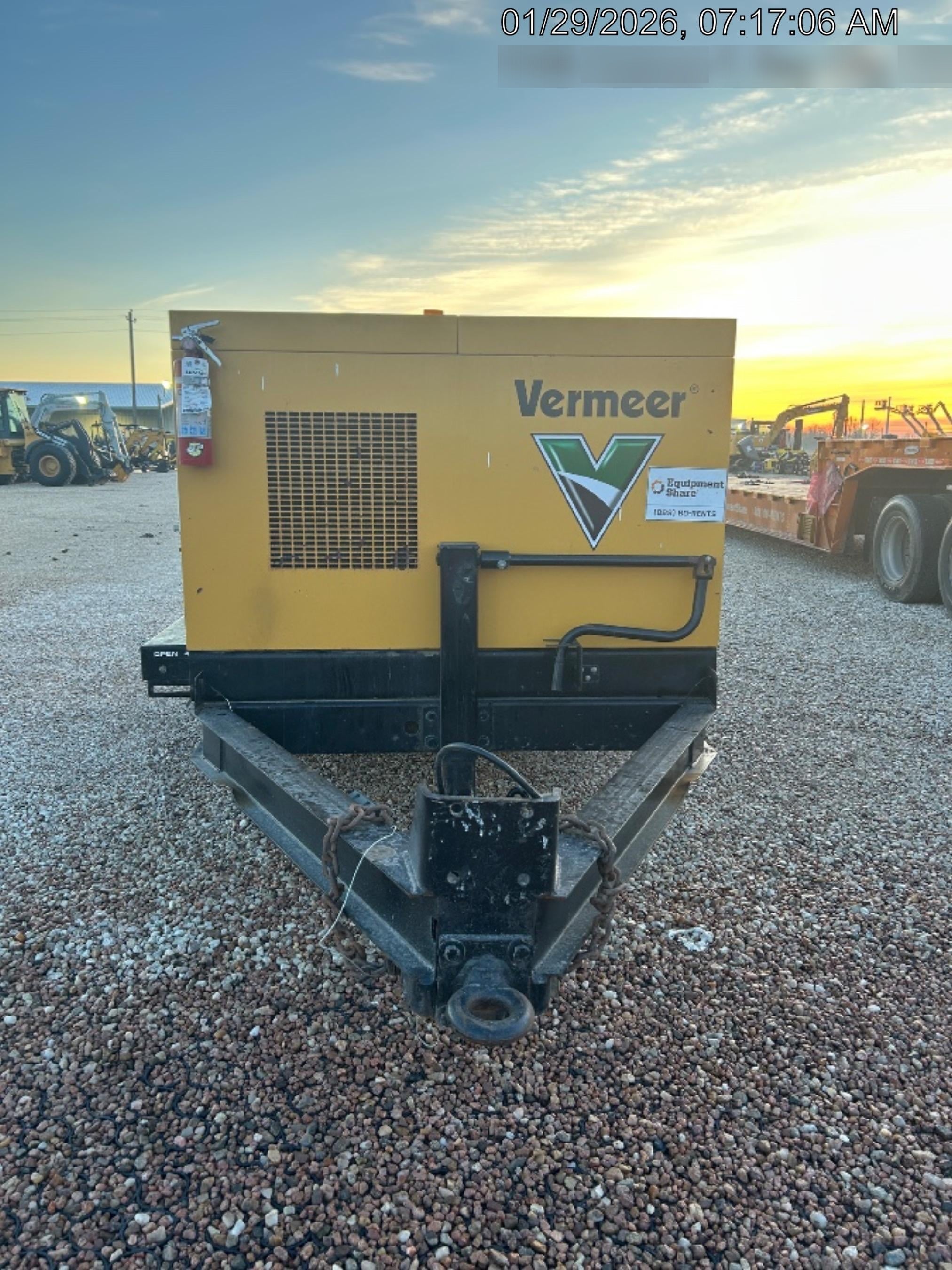 2023 Vac-Tron LP573XDT T4 Koehler Diesel Engine, 500 Gallon Debris Tank, x2 100 Gallon Water Tanks