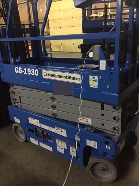 2019 Genie GS-1930 Half Height Swing Gate, 800W Inverter