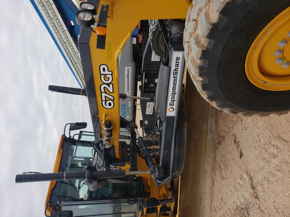 2019 JOHN DEERE 672G