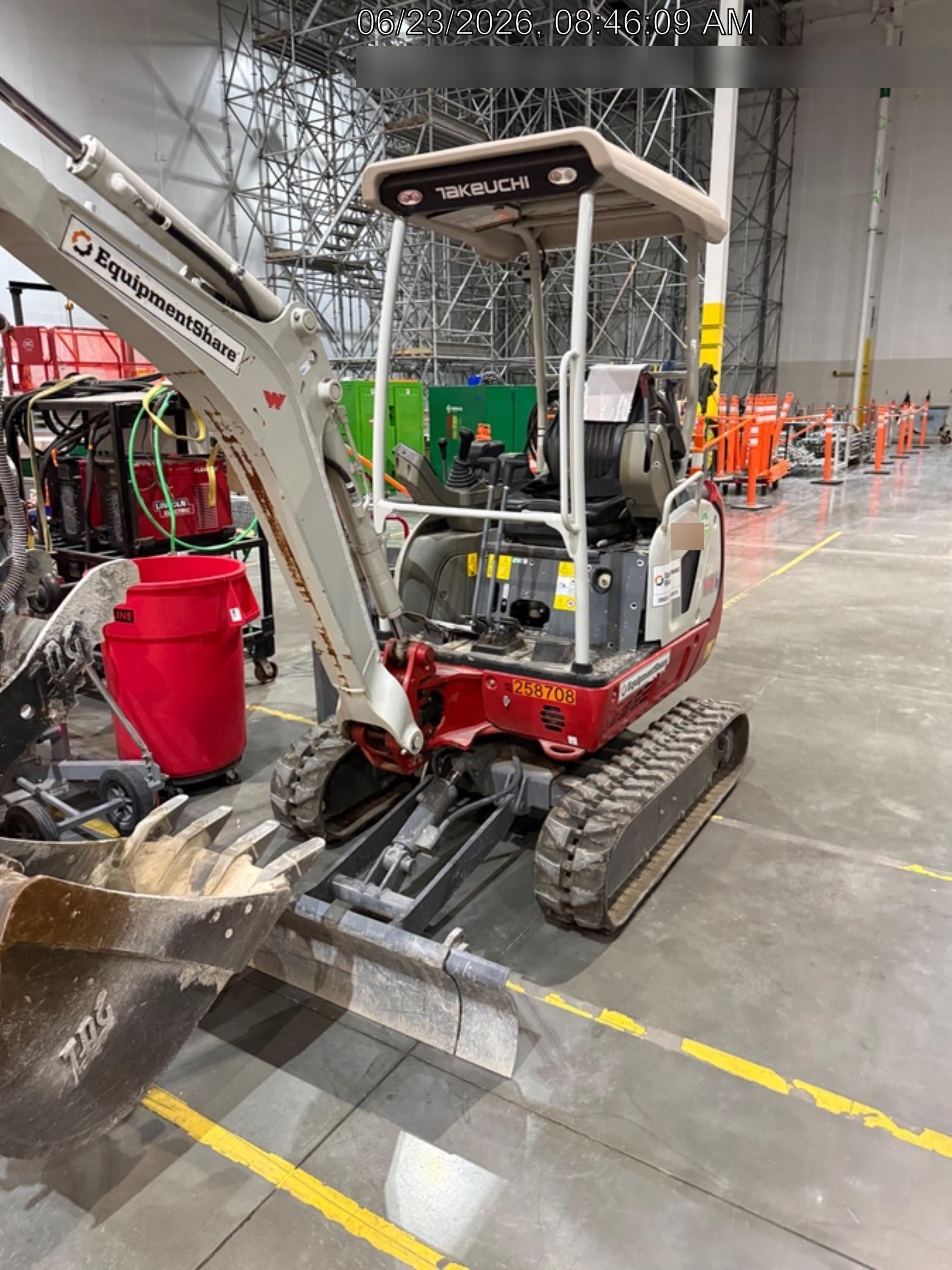 2022 TAKEUCHI TB20e