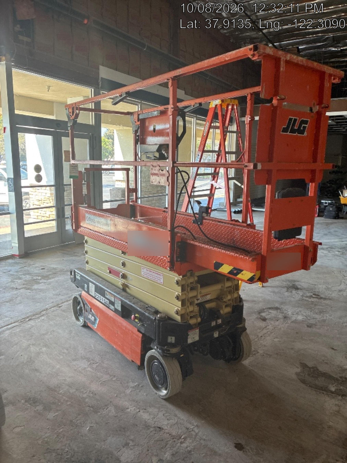 2022 JLG ES1932