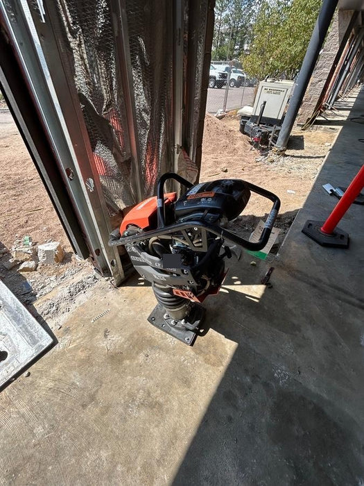 2025 HUSQVARNA LT6005